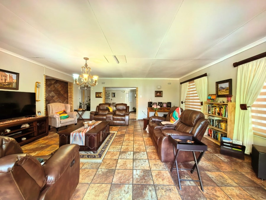 3 Bedroom Property for Sale in Vaalpark Free State